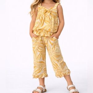 Max Studio Kids Yellow and White 2 piece matching set girls size S (5/6)
